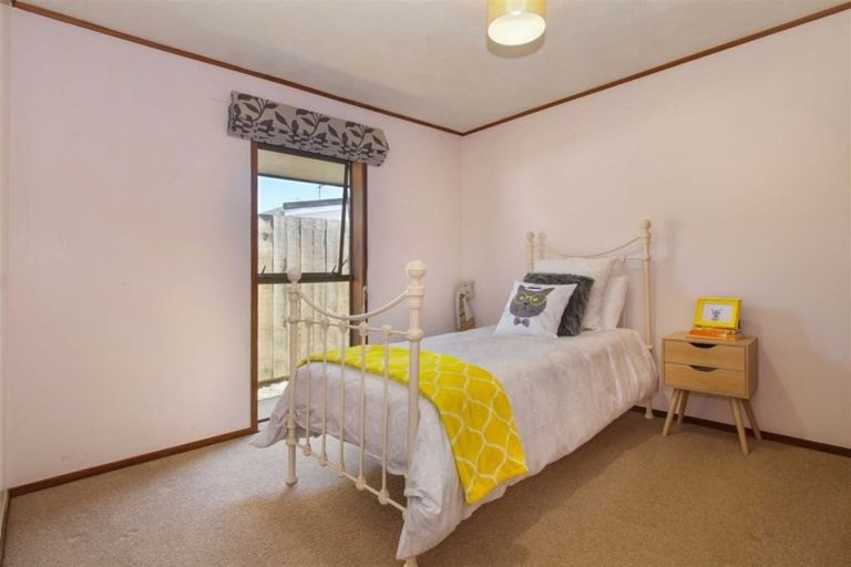 Photo of property in 4/4 Beach Road, Orewa, 0931