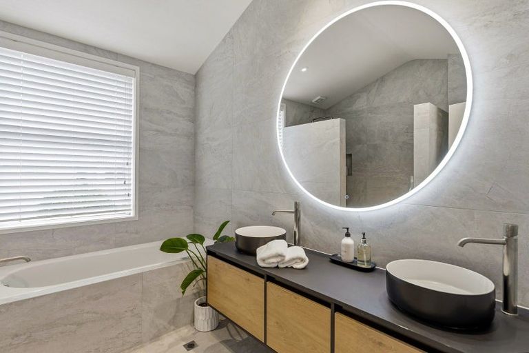 Photo of property in 6 Beresford Street, Bayswater, Auckland, 0622