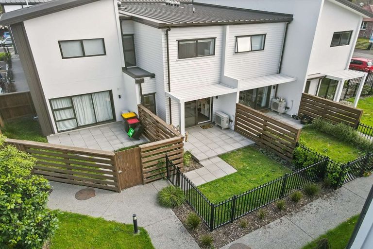 Photo of property in 8/69 Suva Street, Upper Riccarton, Christchurch, 8041