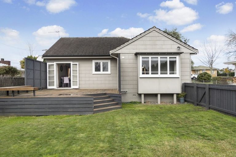 Photo of property in 52 Storey Avenue, Forest Lake, Hamilton, 3200