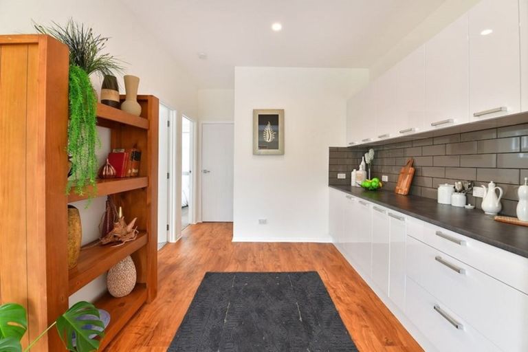 Photo of property in 877 Whangaparaoa Road, Manly, Whangaparaoa, 0930