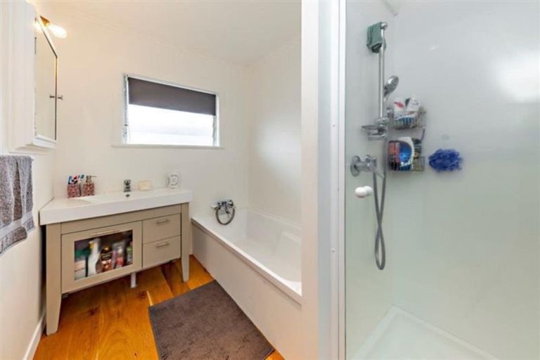 Photo of property in 23 Beaumonts Way, Manurewa, Auckland, 2102