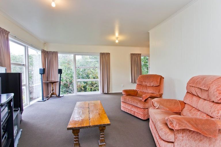 Photo of property in 187 Golf Road, Titirangi, Auckland, 0604