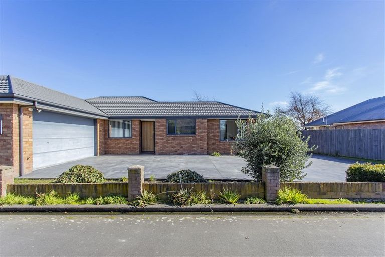 Photo of property in 16 Wyber Place, Kaiapoi, 7630
