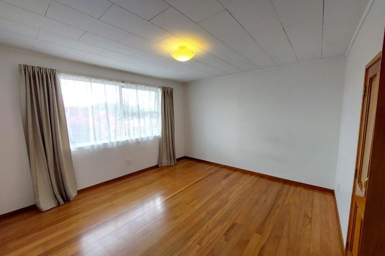 Photo of property in 125 Cascades Road, Pakuranga Heights, Auckland, 2010