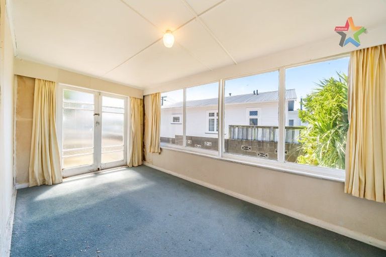 Photo of property in 2 Byron Street, Petone, Lower Hutt, 5012