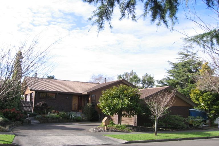 Photo of property in 2 Mana Place, Awapuni, Palmerston North, 4412