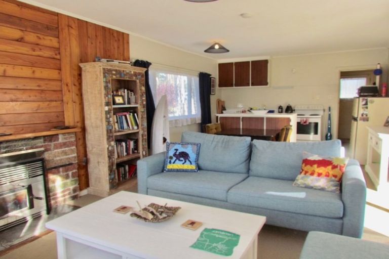 Photo of property in 12 Chamberlain Avenue, Amberley, 7481