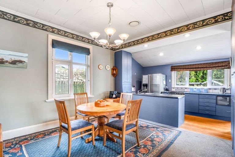 Photo of property in 15 Cleveland Street, Edgeware, Christchurch, 8013