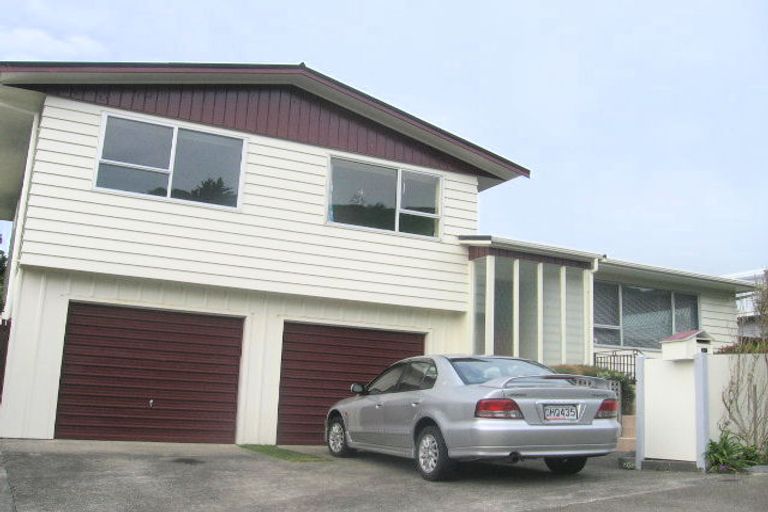 Photo of property in 35 Acacia Avenue, Maungaraki, Lower Hutt, 5010