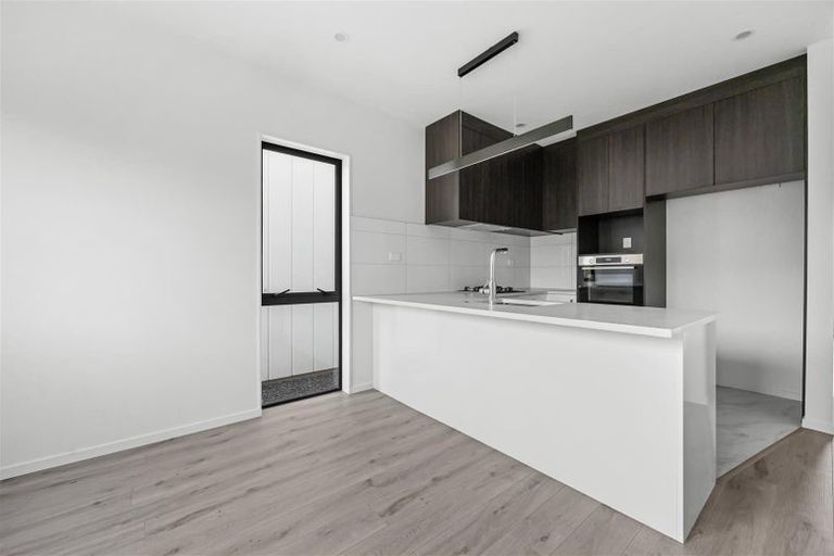 Photo of property in 143 Grove Road, Papakura, 2110