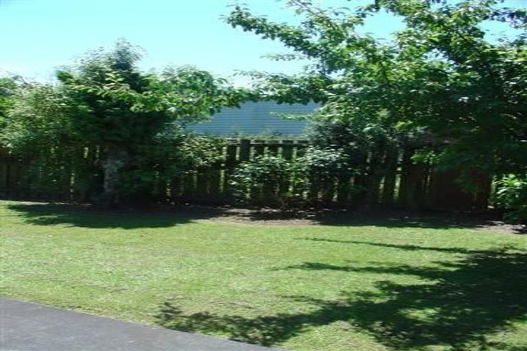 Photo of property in 2/1 Rosier Road, Glen Eden, Auckland, 0602