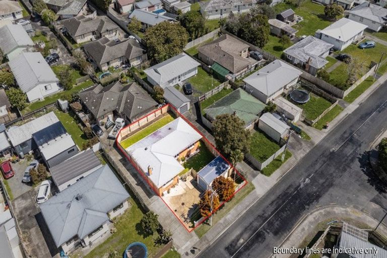 Photo of property in 33 Rollerson Street, Papakura, 2110