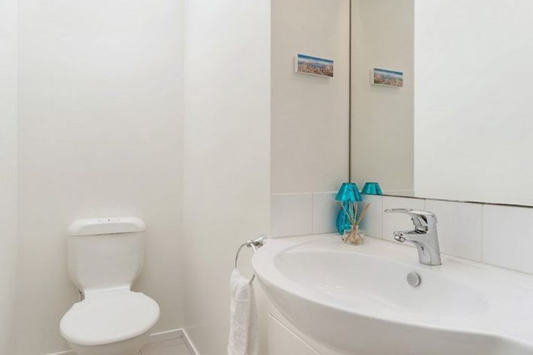 Photo of property in 1/22 Brook Street, Milford, Auckland, 0620