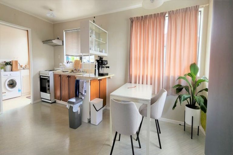 Photo of property in 1/175 Bradbury Road, Highland Park, Auckland, 2010