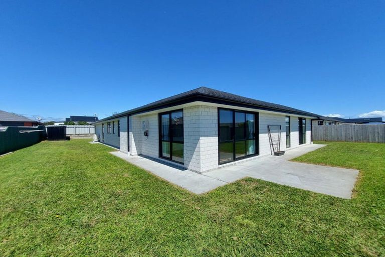 Photo of property in 9c Desmond Place, Bell Block, New Plymouth, 4312