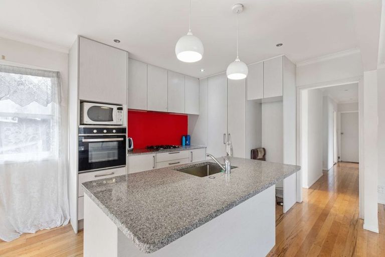 Photo of property in 12 Lawrence Crescent, Hillpark, Auckland, 2102