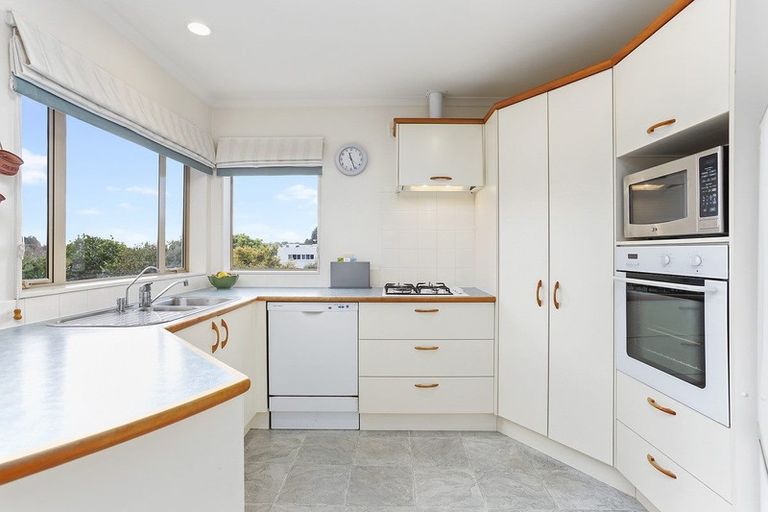Photo of property in 35 Elan Place, Stanmore Bay, Whangaparaoa, 0932
