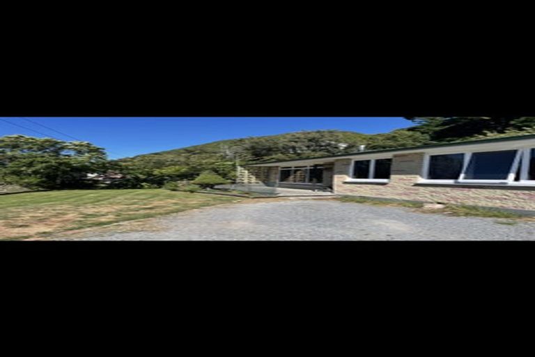 Photo of property in 564 Main Road North, Timberlea, Upper Hutt, 5018