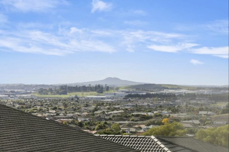 Photo of property in 118 Joseph Street, Flat Bush, Auckland, 2019