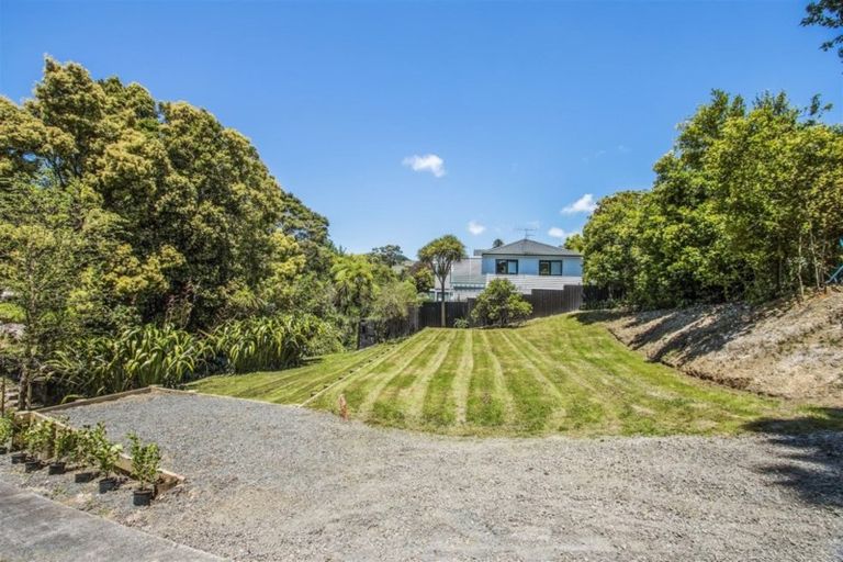 Photo of property in 82b Atkinson Road, Titirangi, Auckland, 0604