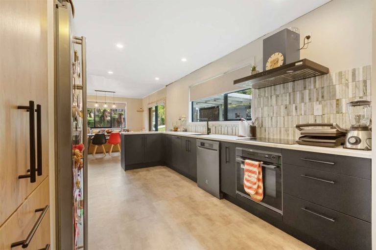 Photo of property in 3 Libra Place, Kawaha Point, Rotorua, 3010