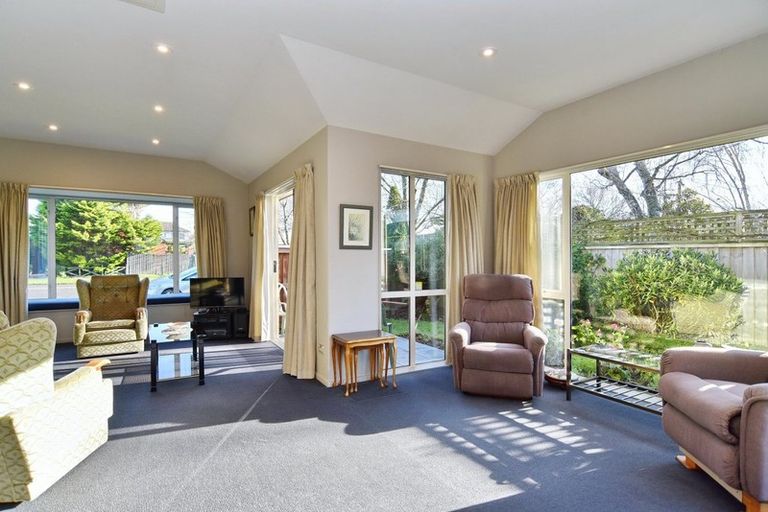 Photo of property in 36 Withells Road, Avonhead, Christchurch, 8042