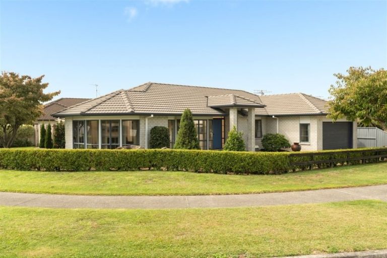 Photo of property in 1 Amberley Crescent, Bethlehem, Tauranga, 3110