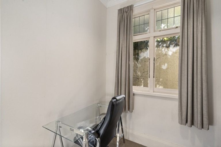 Photo of property in 366 Devon Street West, Lynmouth, New Plymouth, 4310