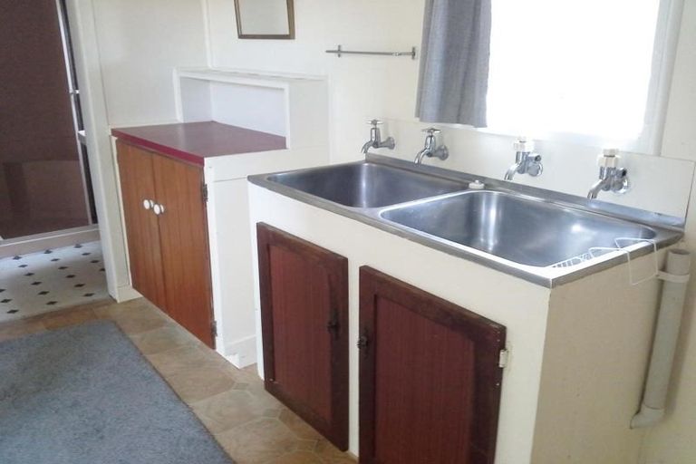 Photo of property in 8 Cutfield Road, New Plymouth, 4310