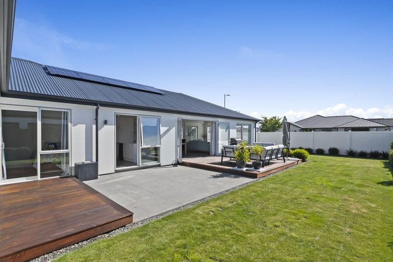 Photo of property in 10 Brooklands Street, Burwood, Christchurch, 8083