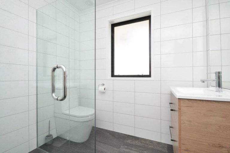 Photo of property in 11 Riverboat Lane, Helensville, 0800