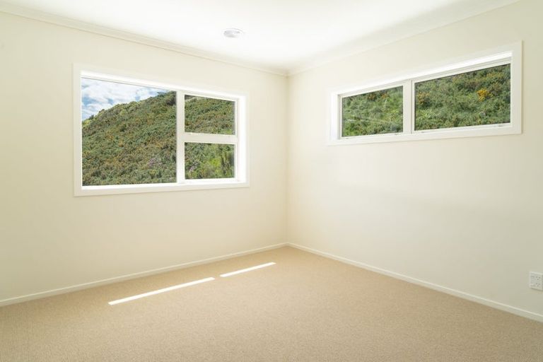 Photo of property in 31 Farnworth Terrace, Churton Park, Wellington, 6037