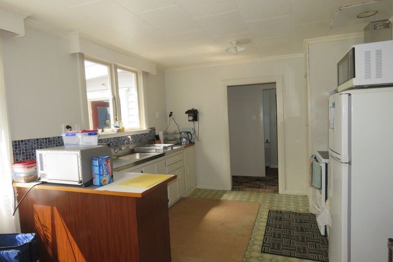 Photo of property in 3 Queen Street, Westport, 7825