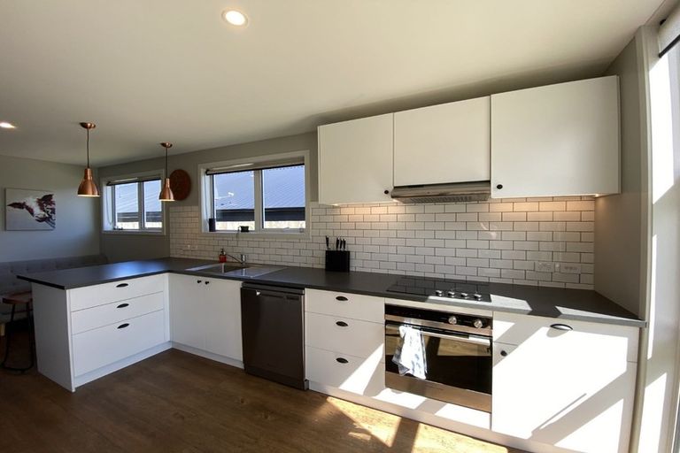 Photo of property in 31 Shepherd Road, Jacks Point, Queenstown, 9371