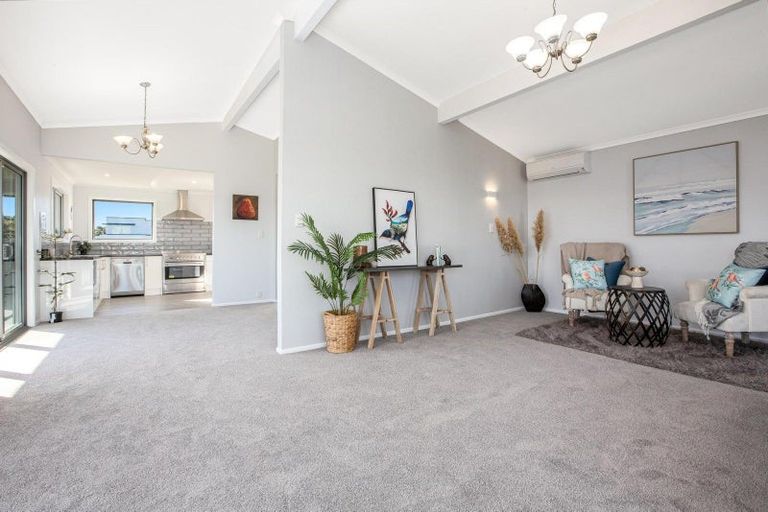 Photo of property in 16 Manly Street, Paraparaumu Beach, Paraparaumu, 5032