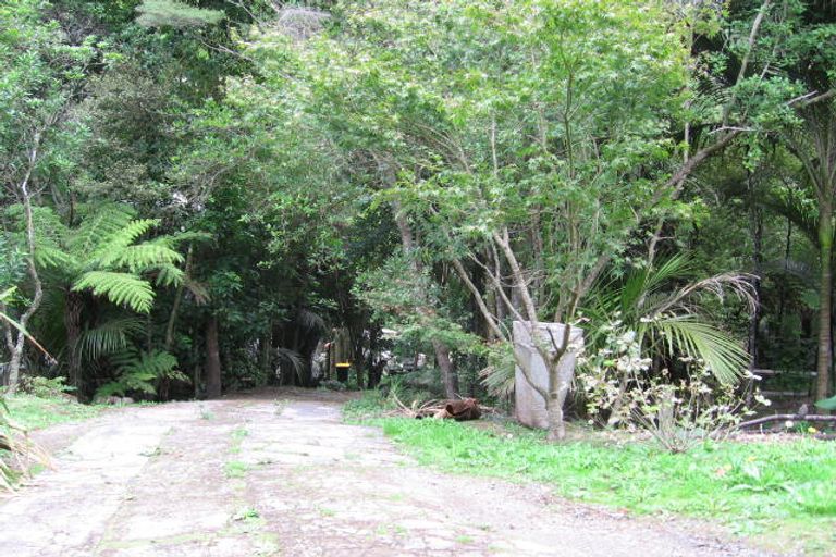 Photo of property in 53 Wood Bay Road, Titirangi, Auckland, 0604
