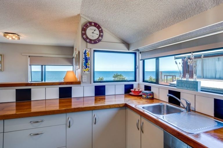 Photo of property in 129 North Shore Road, Eskdale, Napier, 4182