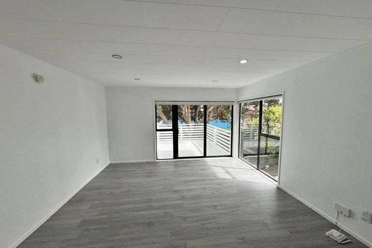 Photo of property in 2/1 Carter Place, Manurewa, Auckland, 2102
