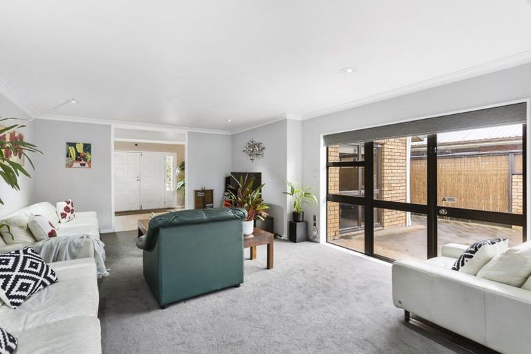 Photo of property in 15 Freelance Terrace, Pahurehure, Papakura, 2113