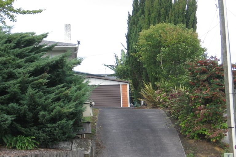 Photo of property in 1/143 Edmonton Road, Te Atatu South, Auckland, 0610