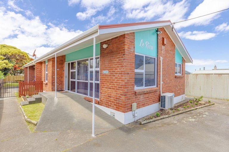 Photo of property in 30 Seafront Road, Castlecliff, Wanganui, 4501