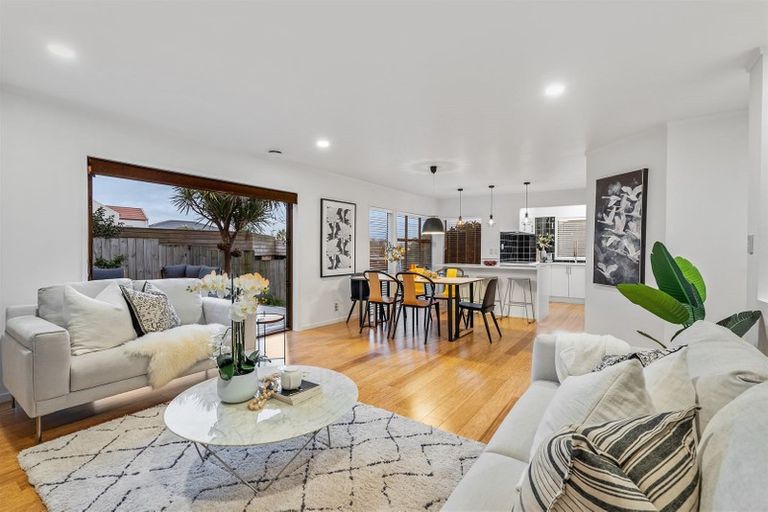 Photo of property in 2/11 Nile Road, Milford, Auckland, 0620