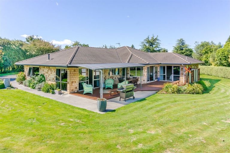 Photo of property in 37 Mangauika Road, Pirongia, Te Awamutu, 3876