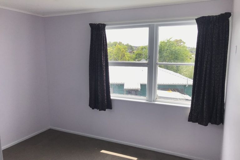 Photo of property in 1/104 Archers Road, Glenfield, Auckland, 0629