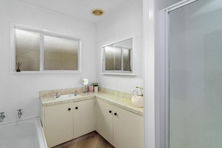 Photo of property in 20 Tawavale Street, Pukehangi, Rotorua, 3015