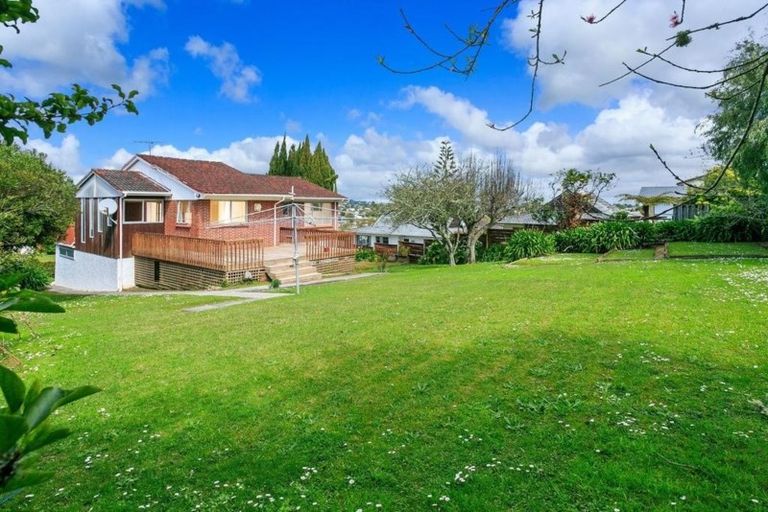 Photo of property in 121 Glamorgan Drive, Torbay, Auckland, 0630