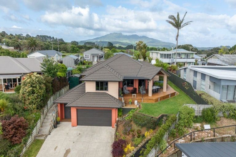 Photo of property in 10 Mahana Place, Raglan, 3225