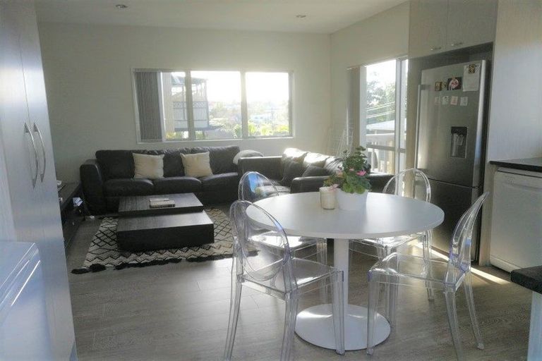 Photo of property in 44 Penzance Road, Mairangi Bay, Auckland, 0630