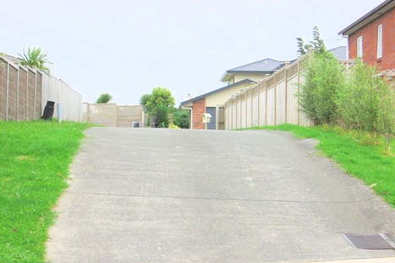 Photo of property in 79 Te Wharau Drive, Greenhithe, Auckland, 0632